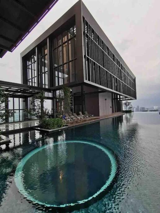 クアラルンプールInfinity Pool/ Lucentia Bbcc, Near Lalaport, Pnb118, Klccアパートメント エクステリア 写真